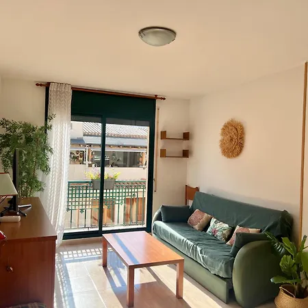 Homing Port 15 Apartment *