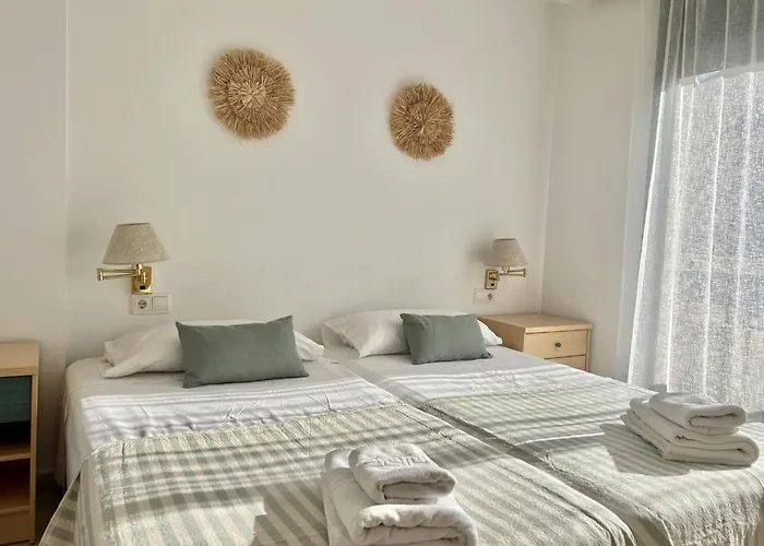 Homing Port 15 * Cambrils